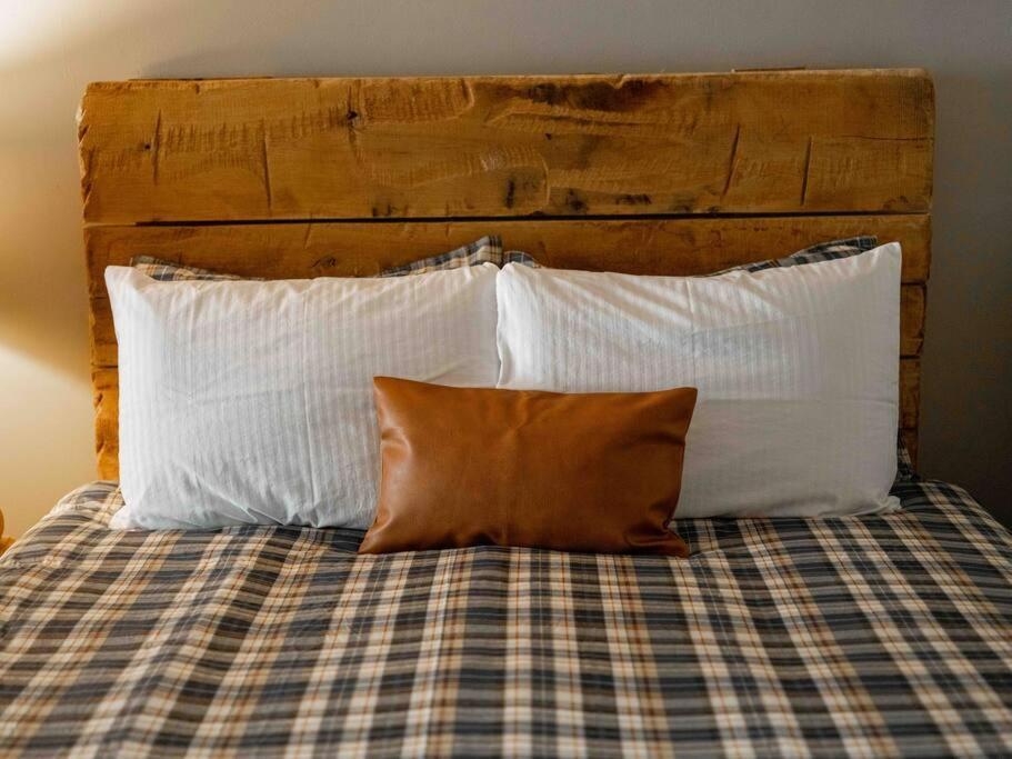 Stonegate Lodge King Bed Wifi Roku Tv Salt Water Pool Room #203 Eureka Springs Ngoại thất bức ảnh